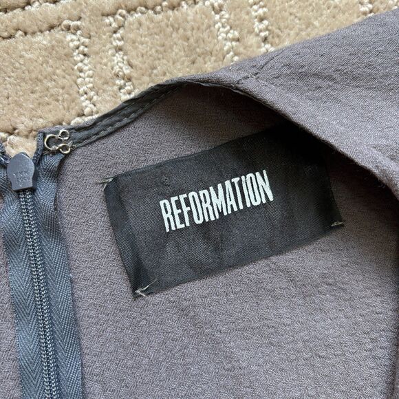 Reformation Mini Dress Women's Sz 4 Gray Short Sleeve V Neck Recycled Minimalist - Picture 3 of 8